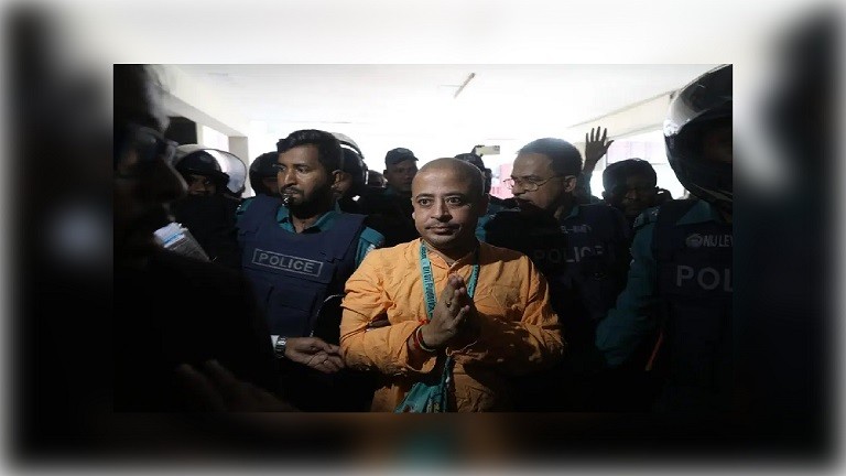 চিন্ময়ের পক্ষে দাঁড়াননি কোনো আইনজীবী, জামিন শুনানি পিছিয়ে ২ জানুয়ারি