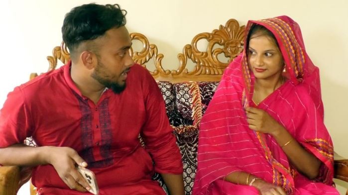 মালয়েশিয়ার তরুণী প্রেমের টানে নোয়াখালীতে