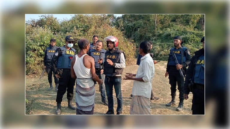 পাহাড়ে ১৯ জন উদ্ধার না হতেই আরও ৭ জনকে অপহরণ