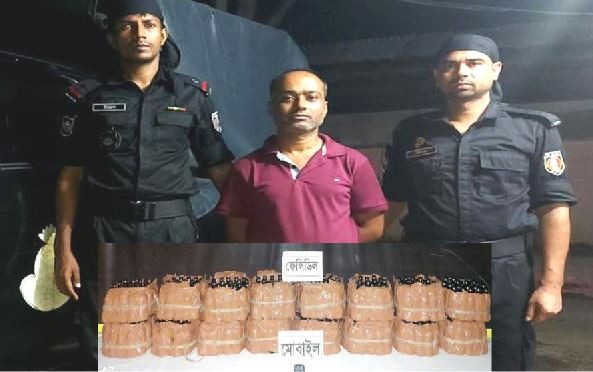কুমিল্লার চৌদ্দগ্রামে ৪০০ বোতল ফেন্সিডিলসহ আটক ১