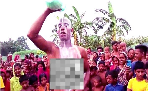 প্রেমিকার বিয়ে হয়ে যাওয়ায় দুধ দিয়ে গোসল