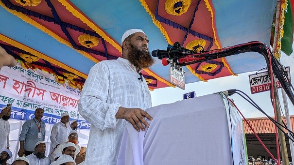 অনন্তকাল ক্ষমতায় থাকার স্বপ্ন দেখবেননা: অন্তবর্তী সরকারকে ইঙ্গিত করে মামুনুল হক