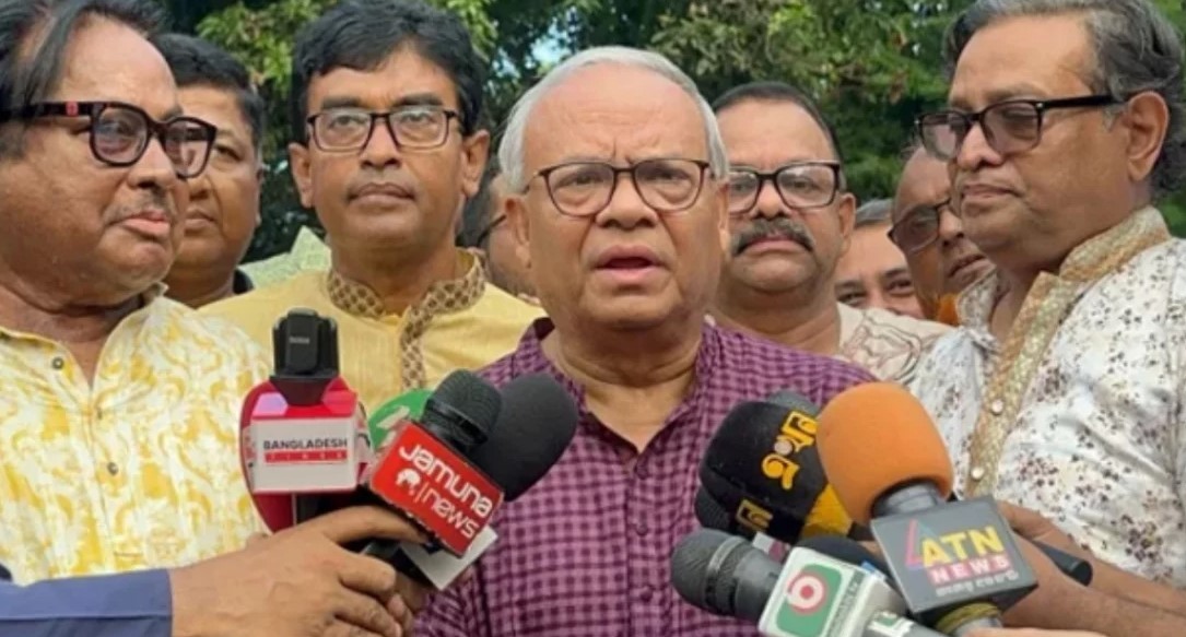 সুষ্ঠু নির্বাচনের জন্য প্রশাসন থেকে ‘আওয়ামী ক্যাডারদের’ অপসারণের দাবি রিজভীর