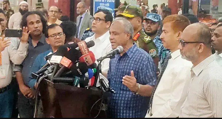 বিমানবন্দরে আগুনের ঘটনা ৪ দেশের বিশেষজ্ঞ দল তদন্তে আসছে: স্বরাষ্ট্র উপদেষ্টা