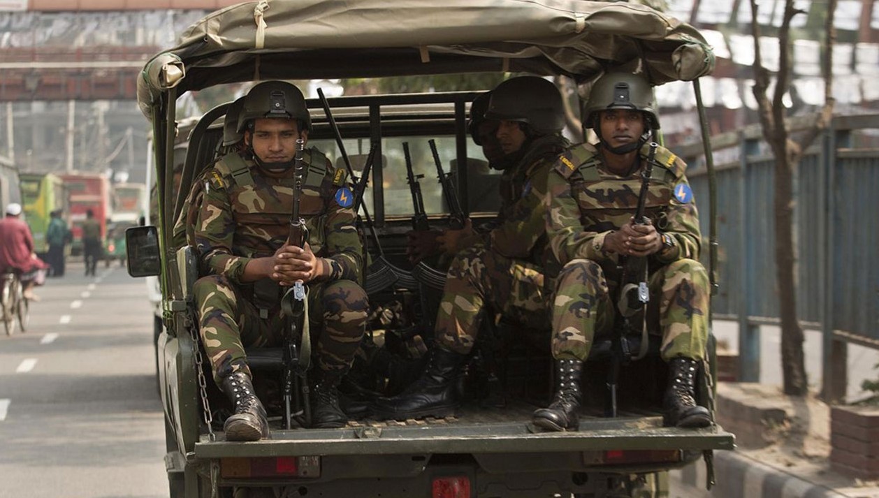 বাড়ল সশস্ত্র বাহিনীর ম্যাজিস্ট্রেসি ক্ষমতা