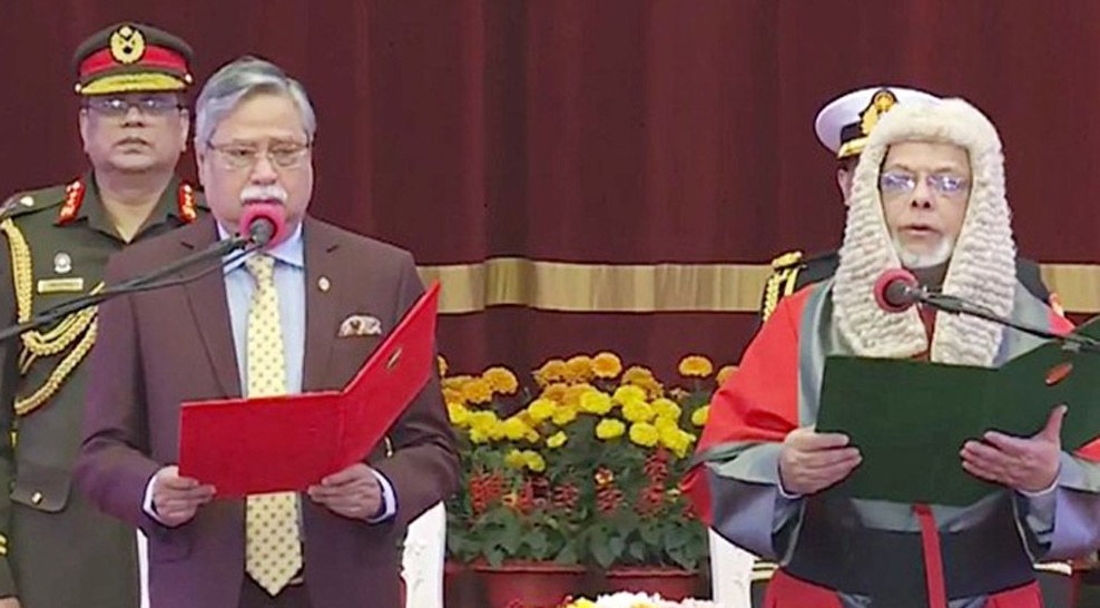 ২৬তম প্রধান বিচারপতি হিসেবে শপথ নিলেন জুবায়ের রহমান চৌধুরী
