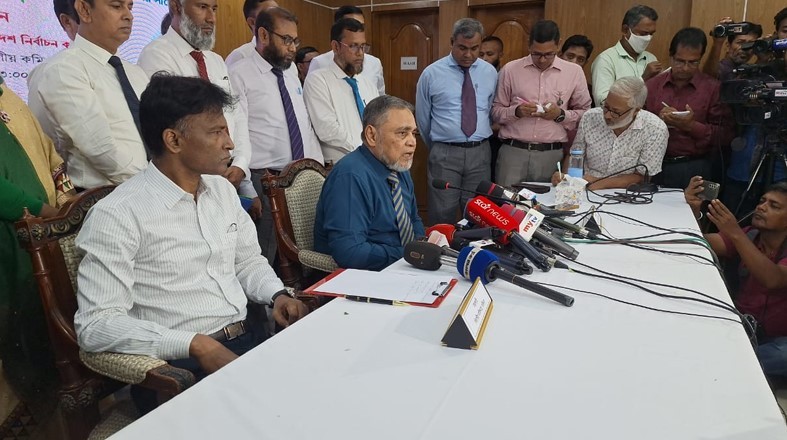 ডিসেম্বরের প্রথমার্ধে জাতীয় নির্বাচনের তফসিল: প্রধান নির্বাচন কমিশনার