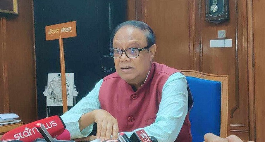 ৫টি ব্যাংক মিলে হচ্ছে এক ব্যাংক: গভর্নর