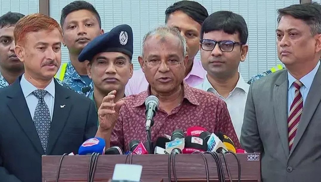 কোনো ধরনের চাঁদাবাজিকে প্রশ্রয় দেয়া হবে না: স্বরাষ্ট্র উপদেষ্টা