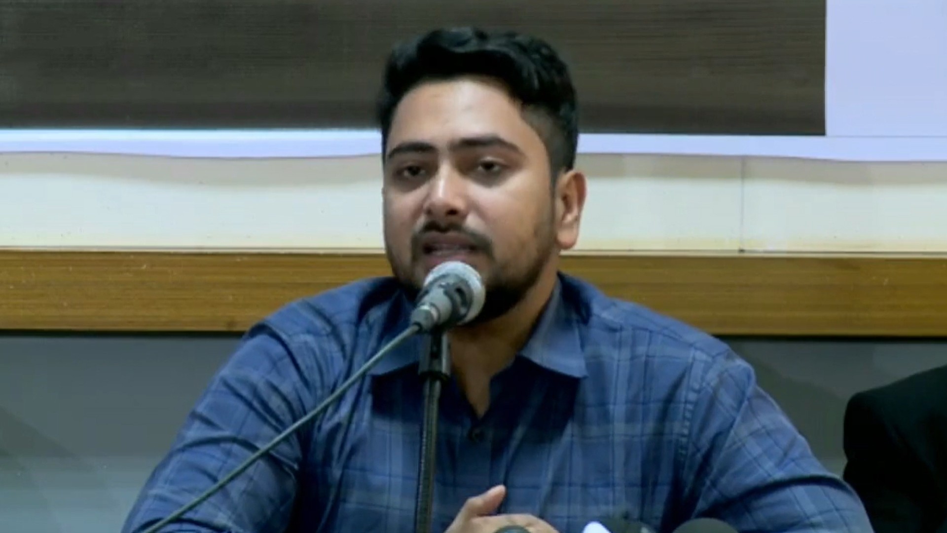 সাংবাদিকতার স্বাধীনতা রক্ষায় গঠনমূলক সমালোচনা প্রয়োজন: তথ্য উপদেষ্টা