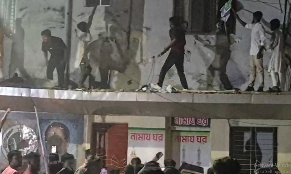 জাতীয় পার্টির কেন্দ্রীয় কার্যালয়ে আবারও হামলা-ভাঙচুর