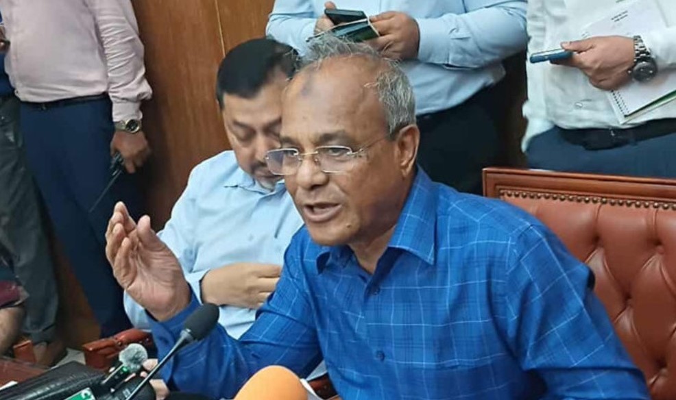 নির্বাচন সামনে রেখে আইন-শৃঙ্খলা বাহিনীতে ২৫ হাজার ৮৭১ জনকে নিয়োগ: স্বরাষ্ট্র উপদেষ্টা