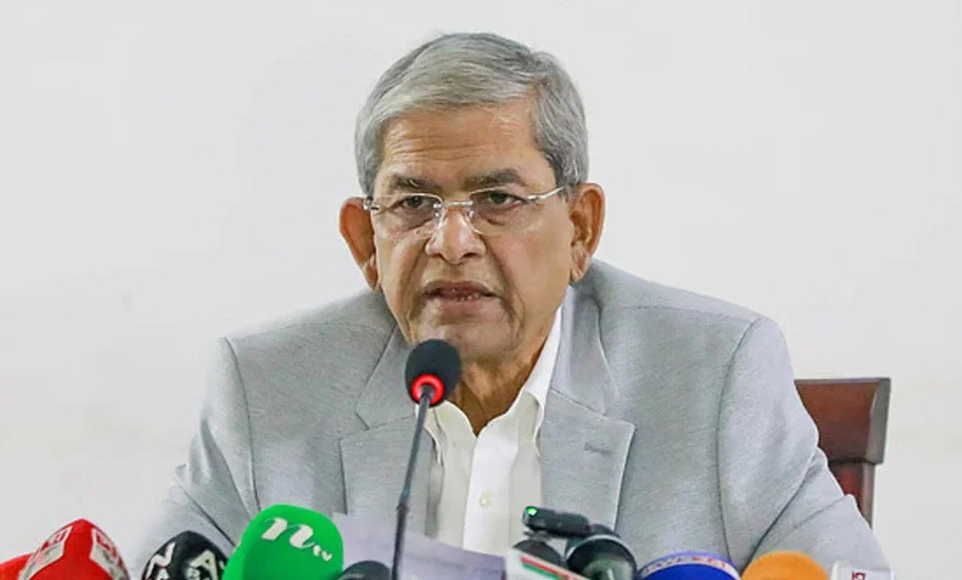 খালেদা জিয়াকে সুস্থ করে তুলতে চিকিৎসকরা আপ্রাণ চেষ্টা করে যাচ্ছেন: ফখরুল