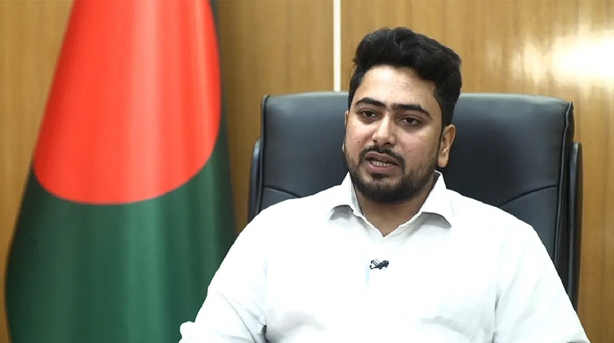 অস্থায়ী পাসে সচিবালয়ে প্রবেশ করতে পারবেন সাংবাদিকরা : উপদেষ্টা নাহিদ