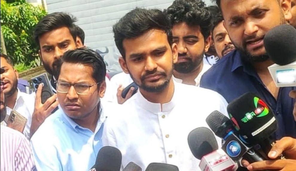 আমাকে ব্যক্তিগতভাবে আক্রমণ করার যৌক্তিকতা নেই : উপদেষ্টা আসিফ