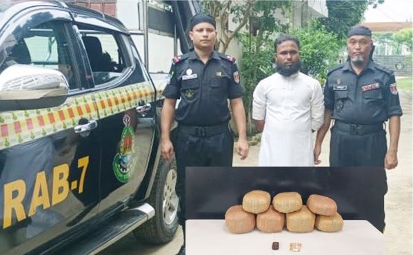 ভোলায় বিনামূল্যে ১৫টি ল্যাপটপ বিতরণ