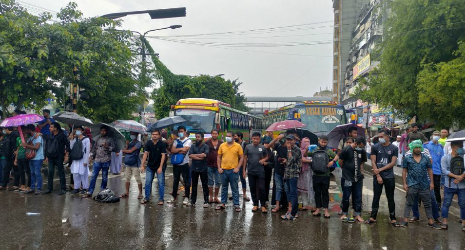 মাহাথির মোহাম্মদের কারণে যেভাবে গ্রেফতার হয়েছিলেন আনোয়ার ইব্রাহিম